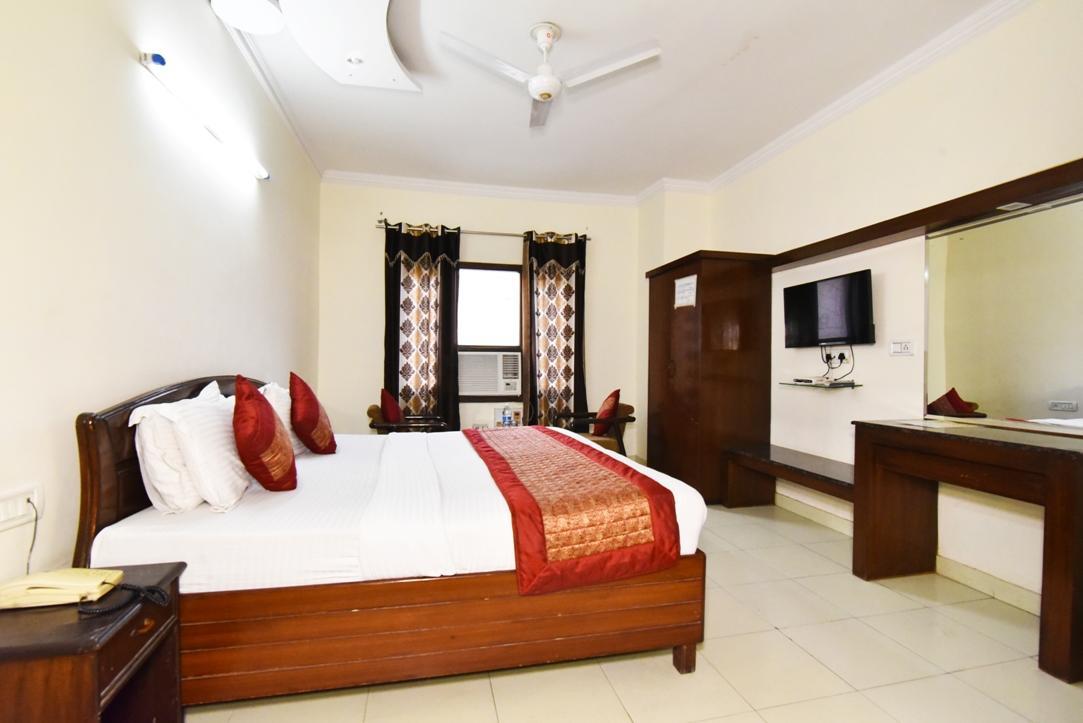 Hotel B-Comfort Amritsar Exterior foto