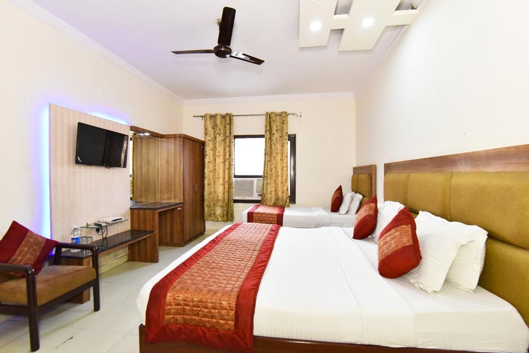 Hotel B-Comfort Amritsar Exterior foto