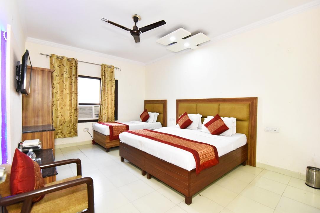 Hotel B-Comfort Amritsar Exterior foto